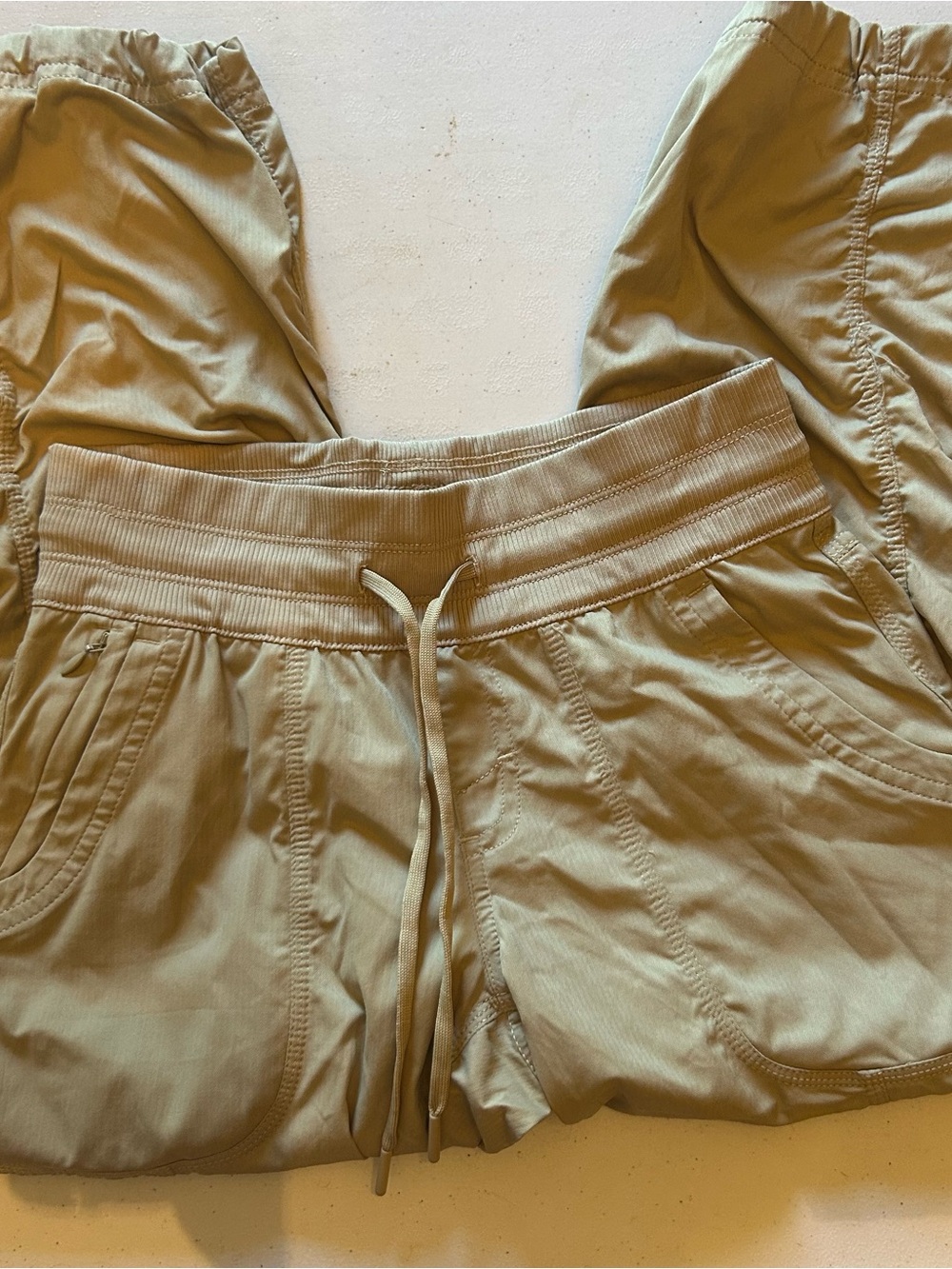 The North Face tan & cream cargo pants in XS